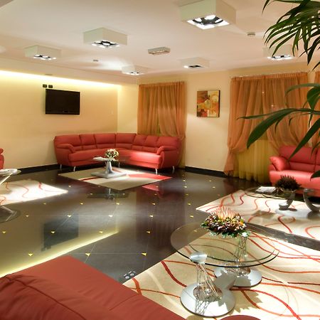 As Hotel Камбиаго Интериор снимка