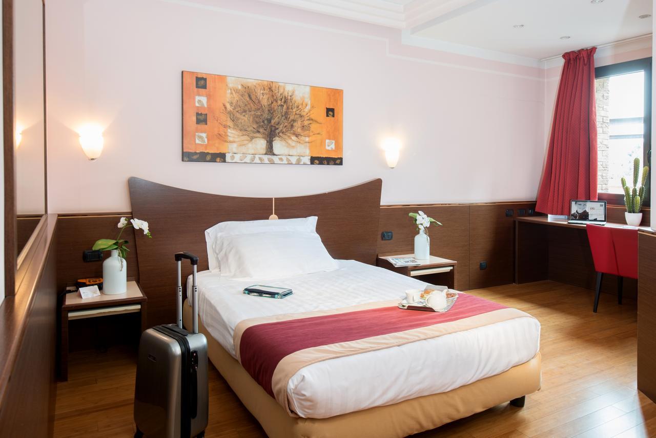 As Hotel Камбиаго Стая снимка
